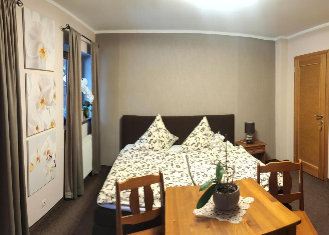Margus Apartmany Ошчадница Екстериор снимка