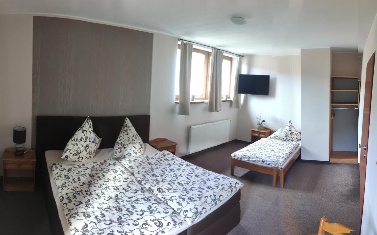 Margus Apartmany Ошчадница Екстериор снимка